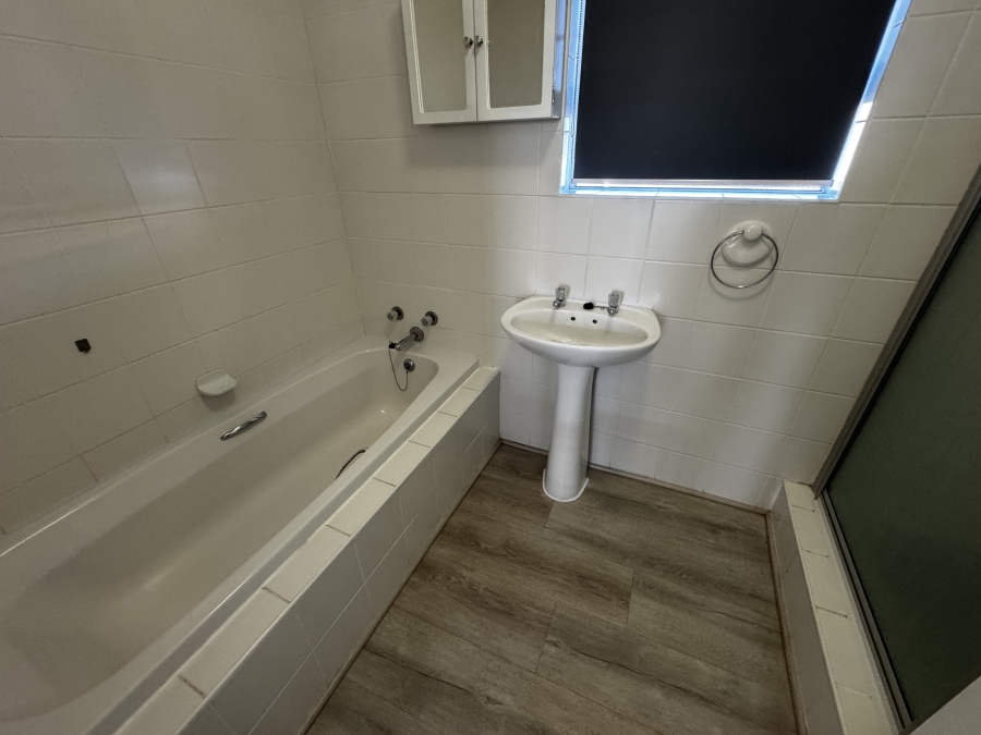 3 Bedroom Property for Sale in Hartenbos Central Western Cape